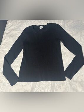 Cielo Black Ribbed Crewneck top